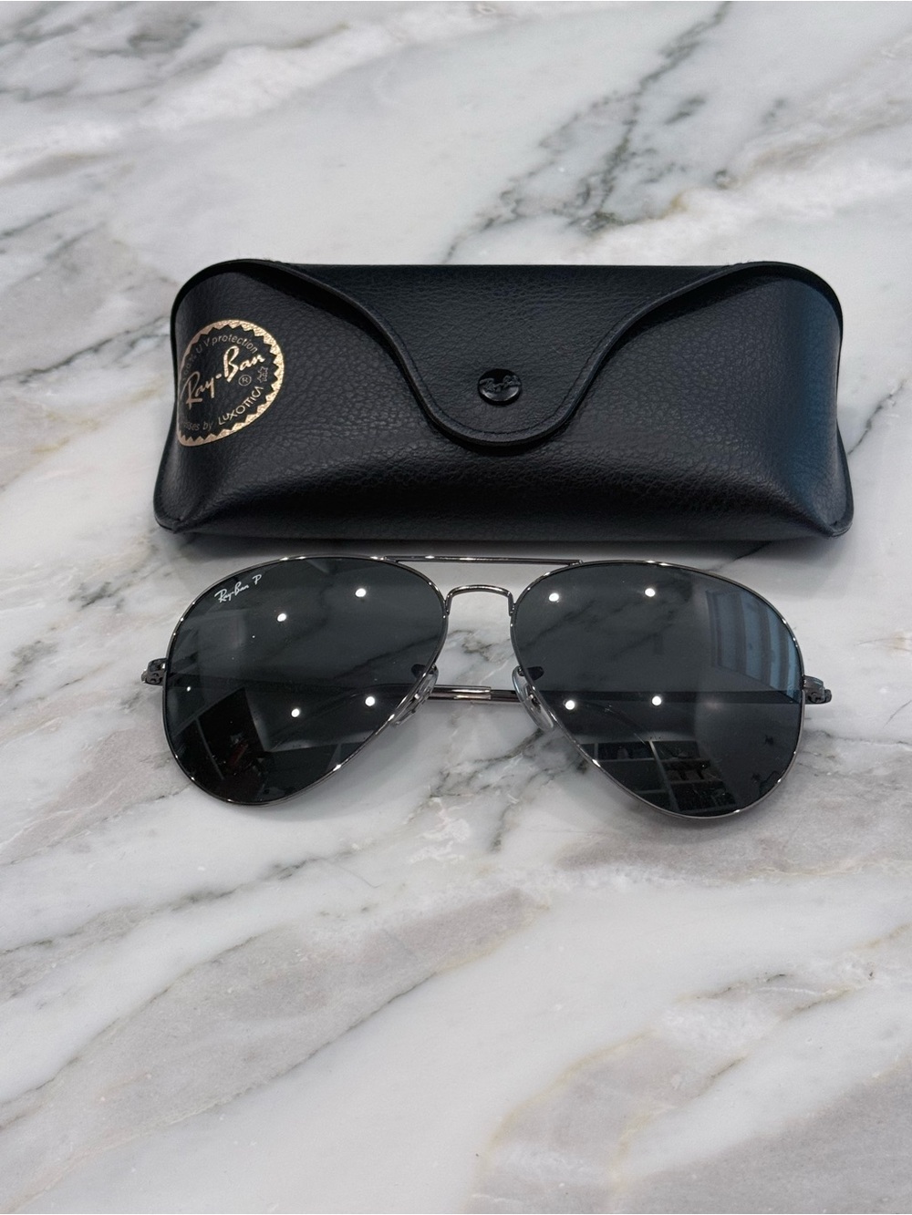 Ray-Ban Aviator Sunglasses in Black and Silver with Case - Picture 2 of 7